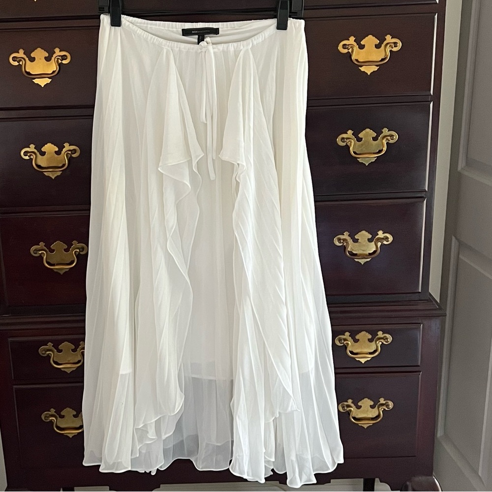 Elegant White Women's Skirt BCBG Size XS